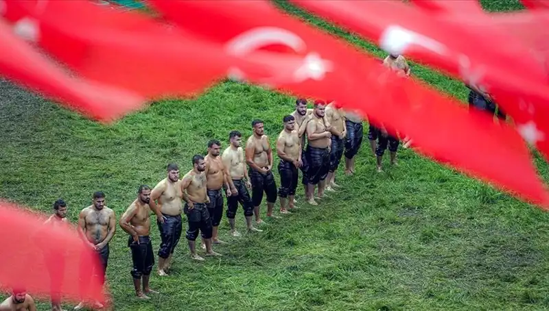 Tarihi Kırkpınar Yağlı Güreşleri'nin 664. Döneminde Heyecan Dorukta!