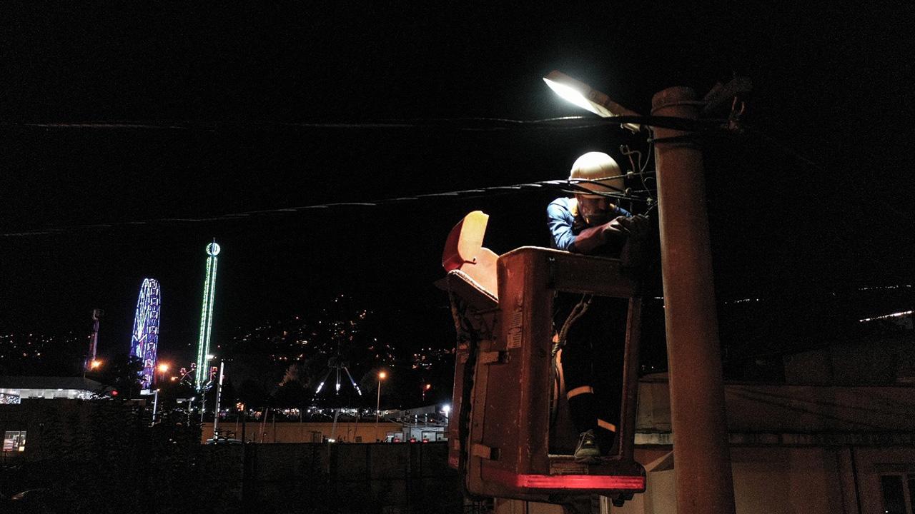 Elektrik Şirketi Çalışanları Yılbaşında da Jeneratörleri Kontrol Etti