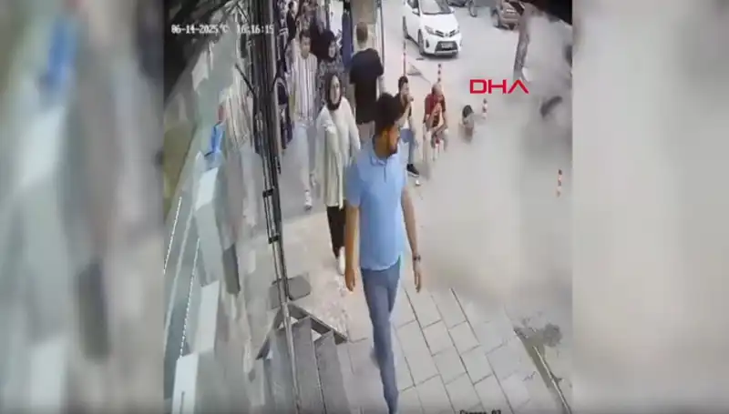 TIR Pastiği Patladı, Kentte Korku Dolu Anlar Yaşandı!