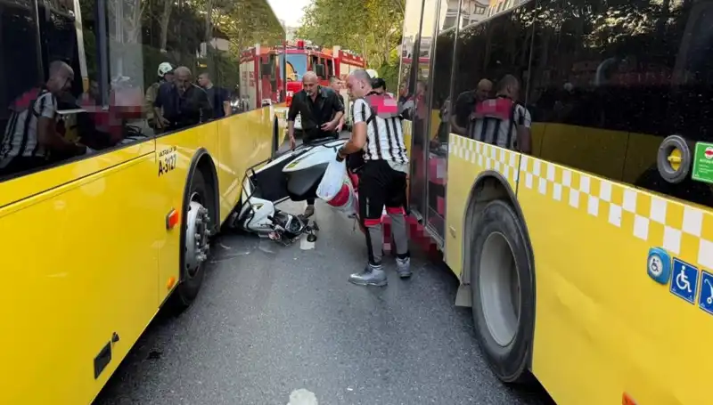 İstanbul Cadde ve Sokaklarında Motosiklet Kazaları Artıyor: Son Olay İETT Otobüsünü Hedef Aldı