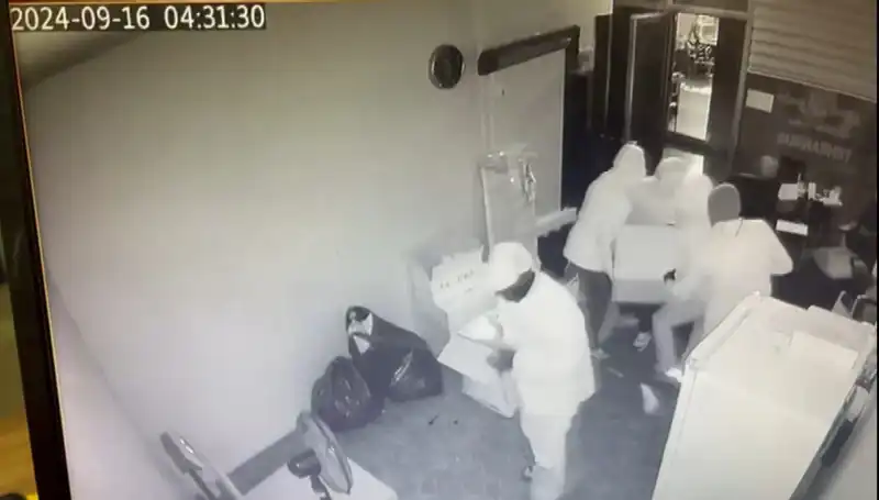 Binlerce Liralık Kasa Krizi: Hırsızlar Sırtlayıp Götürdü!