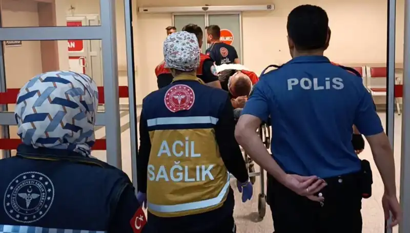 Kaza Yapıp Yaralanan Polis Ekipleri: Detaylar ve Soru İşaretleri