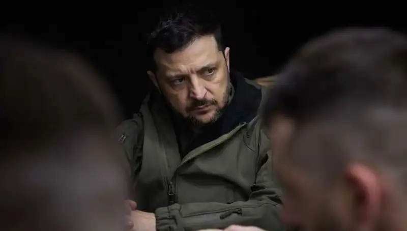 Zelenski'den Çarpıcı Açıklama: Rusya Kuzey Kore Füzesini Kullandı!