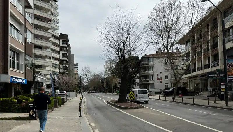 Kadıköy'de Kazaların Sıkla Yaşandığı Tehlikeli Caddeyi Keşfedin!