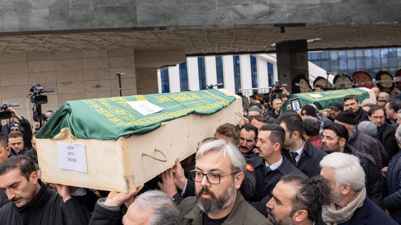 Bolu faciasında hayatını kaybedenler defnediliyor