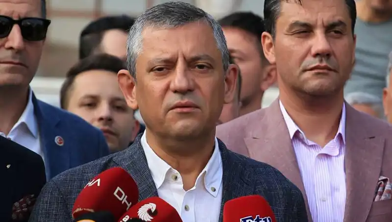 Özgür Özel'den Bayram Açıklaması: Bu Bayram Bizlere Bayram Gibi Gelmedi