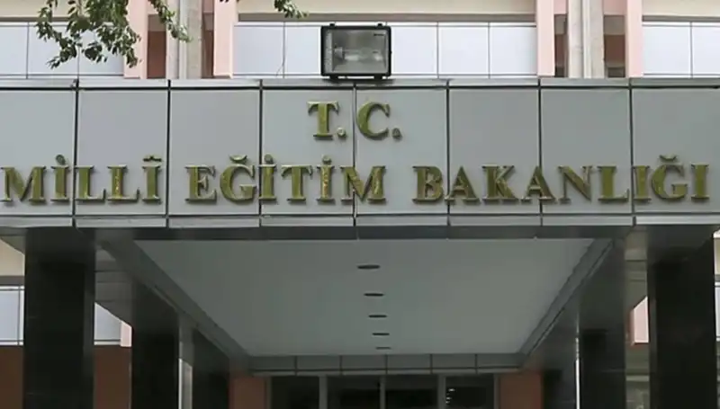 MEB, Bakanlığın Adını Kullanan Dolandırıcılara Karşı Uyarıyor