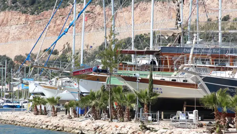 Kaş’ta Gezi Tekneleri Sezona Hazır: Eşsiz Manzaralar Sizi Bekliyor