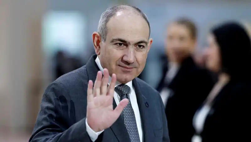 Ermenistan'da İktidar Tartışmaları: Paşinyan Planları Engellediğini Duyurdu