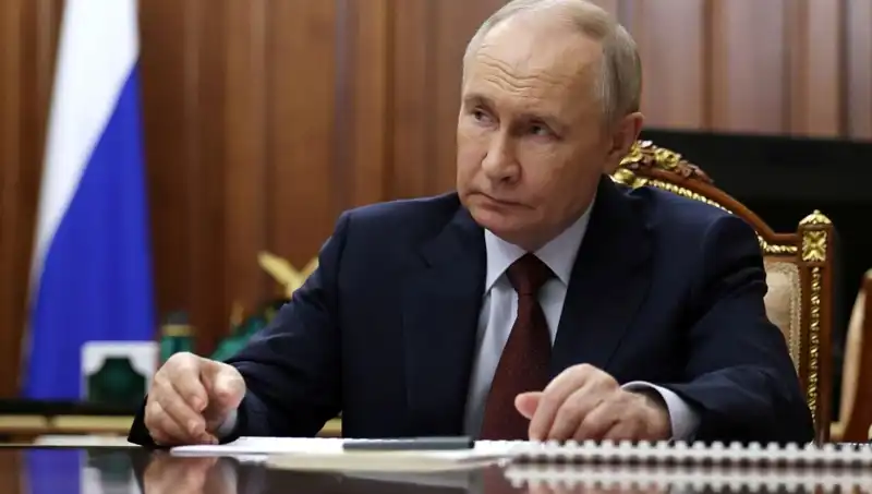 Putin’in Dijital Gulag Planı: Rusya’da Her Cihazda İzleme Zorunluluğu