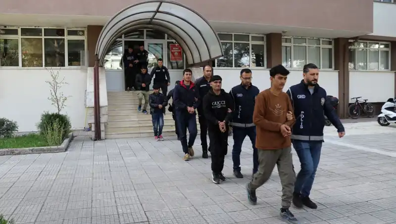 Edirne ve Kırklareli’ndeki Kaçak Göçmen Operasyonunda Yakalananlar Şaşırttı