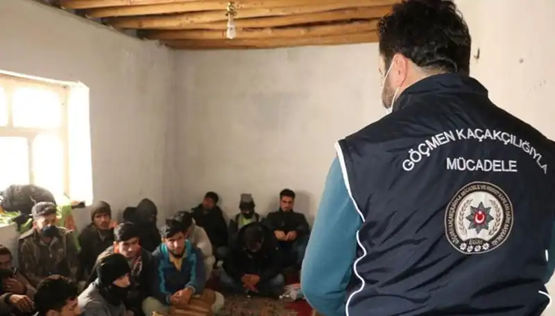 Edirne ve Kırklareli'nde Düzensiz Göçmen Yakalanmasının Ayrıntıları Ortaya Çıktı